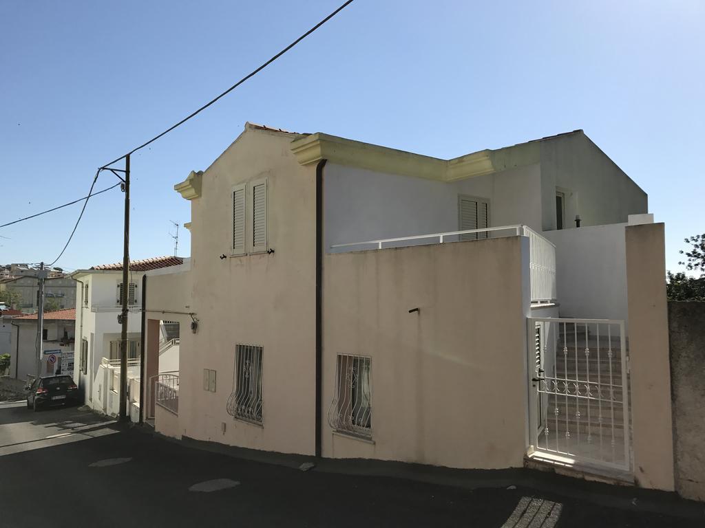 Casa Rosa Apartment Cala Gonone Exterior photo
